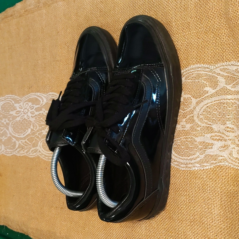 Vans Old Skool Studs Sidewall Men's Sneakers Sz 7.5, Patent Leather, Black - Picture 3 of 6